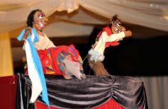 Foto de la galería: Los Arquitectos en Salon Lucrecia de Posadas