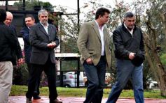 Foto de la galería: 80, Años de la estación experimental de Cerro Azul.-