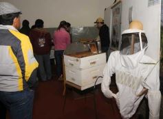 Foto de la galería: 80, Años de la estación experimental de Cerro Azul.-