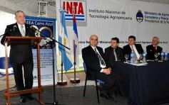 Foto de la galería: 80, Años de la estación experimental de Cerro Azul.-