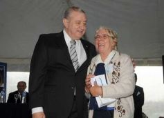 Foto de la galería: 80, Años de la estación experimental de Cerro Azul.-