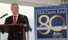 Foto de la galería: 80, Años de la estación experimental de Cerro Azul.-