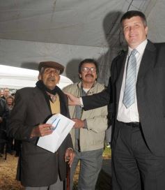 Foto de la galería: 80, Años de la estación experimental de Cerro Azul.-