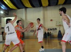 Foto de la galería: Fucion: 2 de Abril, Ch. 32-33 72-Guaraní A. Franco 65