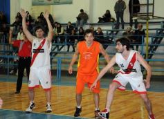 Foto de la galería: Fucion: 2 de Abril, Ch. 32-33 72-Guaraní A. Franco 65