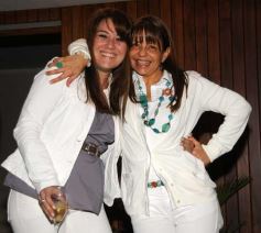 Foto de la galería: Cristina Laszeski, con amigas