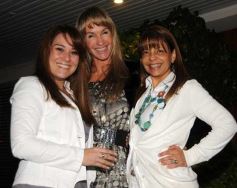 Foto de la galería: Cristina Laszeski, con amigas