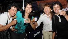 Foto de la galería: Jueves día y noche