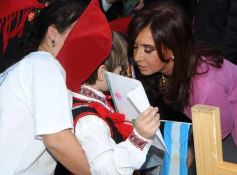 Foto de la galería: Jueves día y noche