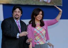 Foto de la galería: Jueves día y noche