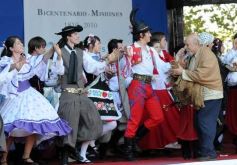 Foto de la galería: Jueves día y noche