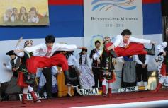 Foto de la galería: Jueves día y noche