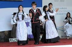 Foto de la galería: Jueves día y noche