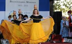 Foto de la galería: Jueves día y noche