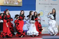 Foto de la galería: Jueves día y noche