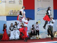 Foto de la galería: Jueves día y noche