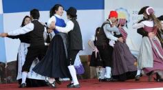 Foto de la galería: Jueves día y noche