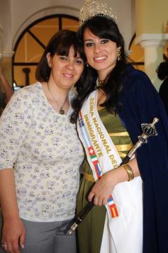 Foto de la galería: Jueves día y noche