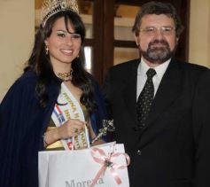 Foto de la galería: Jueves día y noche