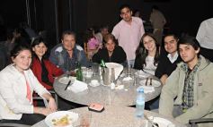 Foto de la galería: Cena y Teatro en Posadas