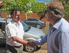 Foto de la galería: Ricardo Montaner, visita a Verónica y Carlos Nosiglia de Posadas