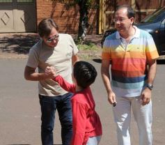 Foto de la galería: Ricardo Montaner, visita a Verónica y Carlos Nosiglia de Posadas