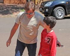 Foto de la galería: Ricardo Montaner, visita a Verónica y Carlos Nosiglia de Posadas