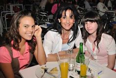 Sixto Fotografías. Sociedad. Varios - Noche de sábado