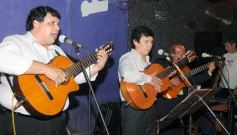 Sixto Fotografías. Sociedad. Tauro Bar - Peña-Miercoles 14