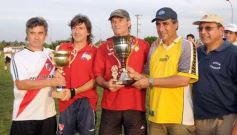 Sixto Fotografías. Deportes. Torneo de Veteranos - Once Unidos Campeón