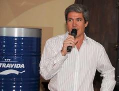 Sixto Fotografías. Sociedad. Tacurú Social Club - Rodolfo Sartori YPF, presenta nuevo producto