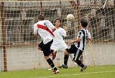 Sixto Fotografías. Deportes. Liga Posadeña A - Guaraní 4 - A. Posadas 0