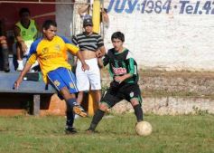 Sixto Fotografías. Deportes. Liga Posadeña A - El Brete 1-Mitre 2
