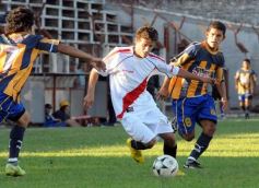 Sixto Fotografías. Deportes. Liga Posadeña A - Guaraní 2-Mitre 1
