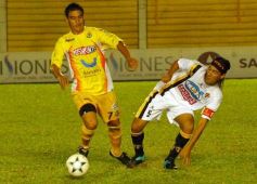 Sixto Fotografías. Deportes. Torneo Federal A - Crucero 1-Libertad de Sunchale 2