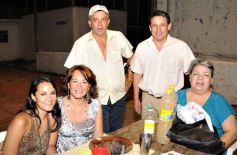 Sixto Fotografías. Sociedad. Cena - Familia Policial, Secc. 2da de Posadas