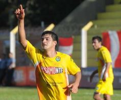 Sixto Fotografías. Deportes. Torneo Federal A - Crucero 3-Rivadavia 2