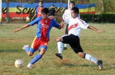 Sixto Fotografías. Deportes. Liga Posadeña A - Guaraní 2-Garupá Propiedades 1