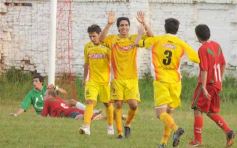 Sixto Fotografías. Deportes. Liga Posadeña A - Brown 1-Crucero 4