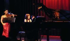 Sixto Fotografías. Sociedad. Centro del Conocimiento - Concertistas Chinas: Moli y Quian