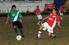 Sixto Fotografías. Deportes. Liga Posadeña B - Huracan 1-Laurel 0