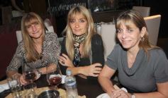 Sixto Fotografías. Sociedad. Noche de Viernes - Encuentros!!!