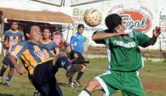 Sixto Fotografías. Deportes. Liga Posadeña A - Mitre 0-La Picada 0
