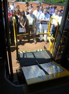 Foto de la galería: Tipoka S.A., presenta unidades con rampas para discapasitados