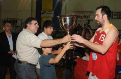 Sixto Fotografías. Deportes. Asociacion Posadeña - Mitre 59-Tokio 80, Campeón