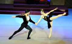 Foto de la galería: Lago de los Cisnes en el Teatro Lírico