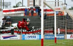 Foto de la galería: Guaraní 0-Brown 3