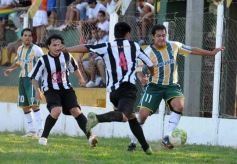 Sixto Fotografías. Deportes. Liga Posadeña A - La Picada 0-Atletico Posadas 0