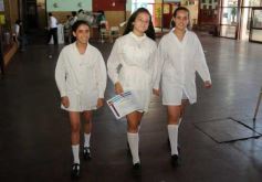 Foto de la galería: Entrega de diplomas a los abanderados y sus escoltas de las escuelas primarias de Posadas