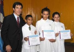 Foto de la galería: Entrega de diplomas a los abanderados y sus escoltas de las escuelas primarias de Posadas